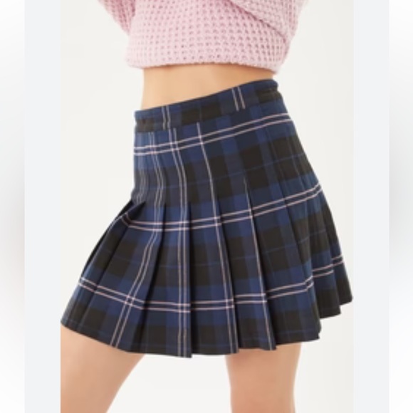 Talbots Dresses & Skirts - Talbots Plaid Print Pleated Skirt size 8